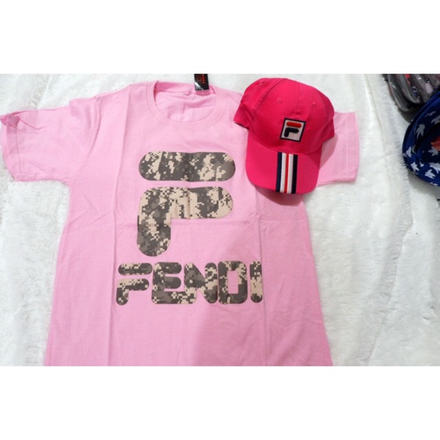 Paket hemat kaos distro fendi plus topi baseball fila pink garis filla mantap