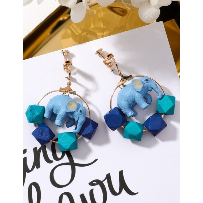 LRC Anting Jepit Fashion Blue+gold Color Elephant Shape Decorated Earrings F07605