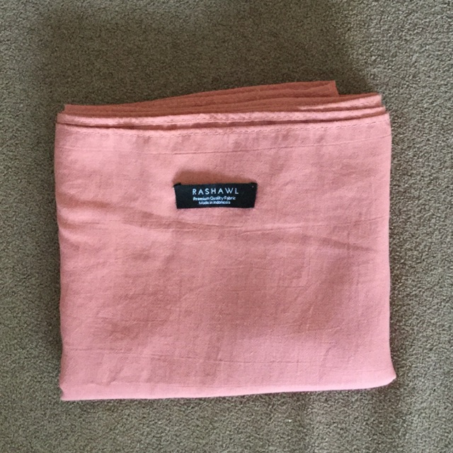 Rashawl peach salmon (preloved)