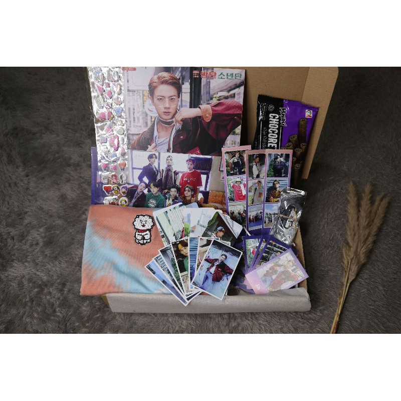 SPECIAL GIFT BOX BTS GREETING SEASON KAOS LENGAN PANJANG TIE DYE BT21 RJ