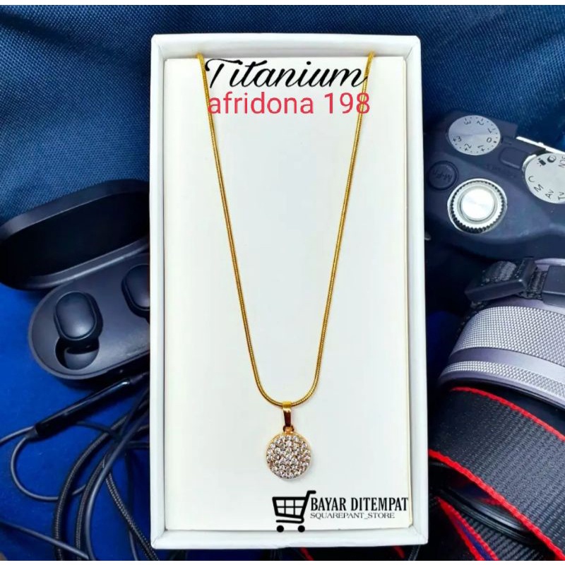 Kalung Titanium wanita Korea motif Terbaru/Anti karat Liontin Permata Cantik/perhiasan Wanita import