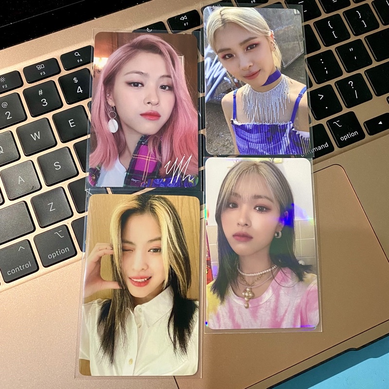 itzy photocard pc official album ryujin icy sign not shy red cil crazy in love selfie benefit withdr