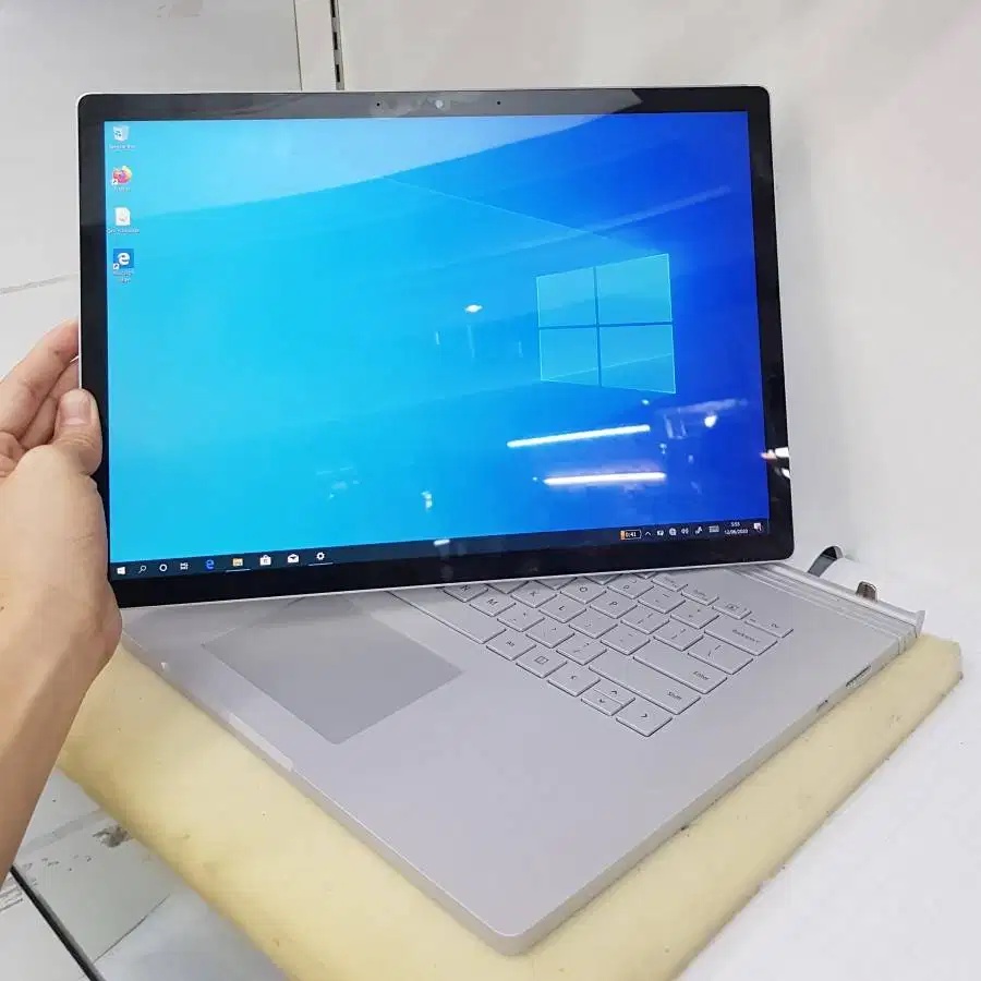 Laptop Surface Book 2 Touch Core i7 16/512GB BEKAS SECOND