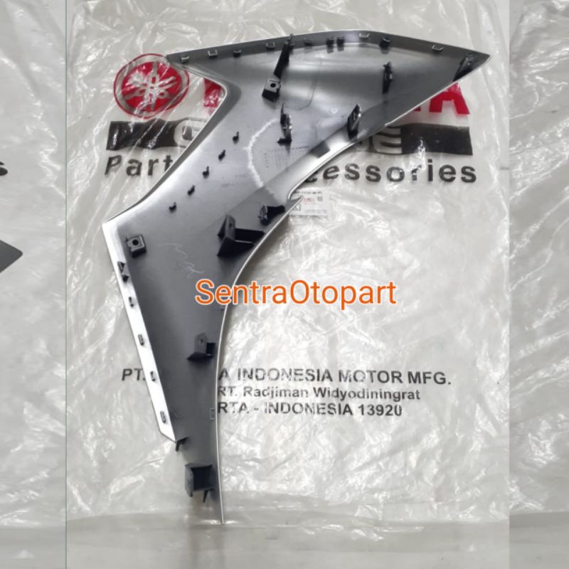 Sayap legsil legshield luar kiri aerox new 2021 silver original ygp bbpf835u00p5