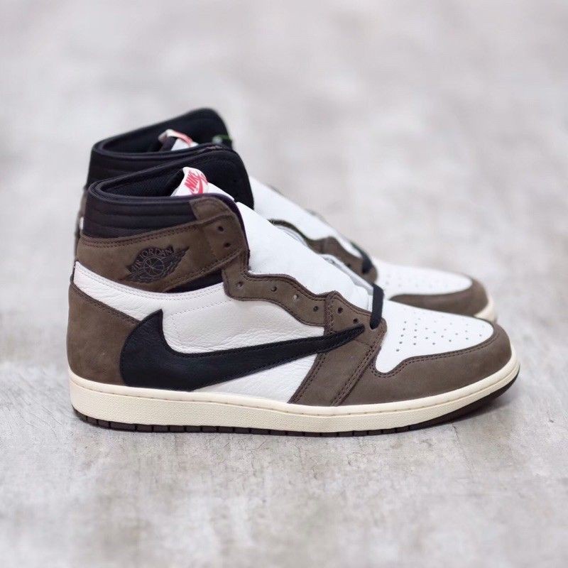 AIR JORDAN 1 RETRO HIGH TRAVIS SCOOT ORIGINAL BNIB