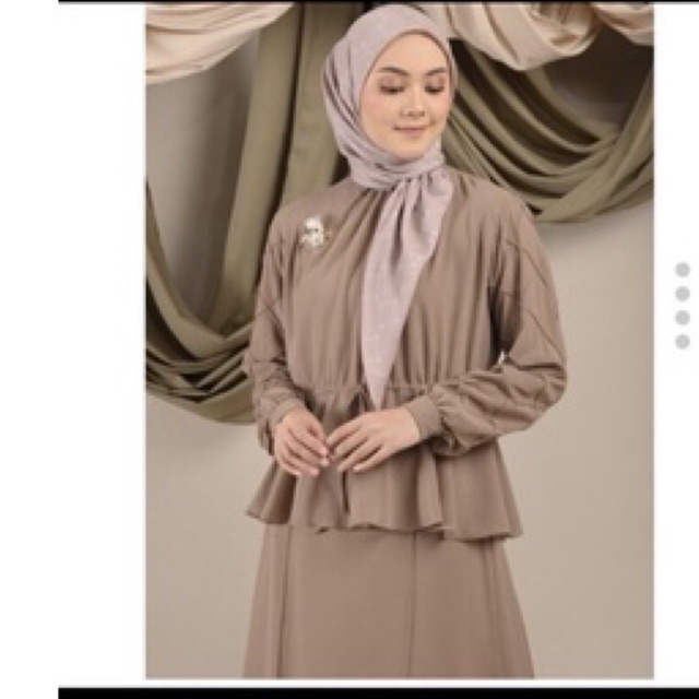 Odella blouse biscuit by local.id