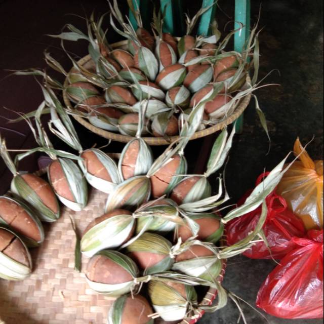 

Gula Aren Cimenga Malingping (Lebak) jual perkojor isi 5 iket / 5 hulu