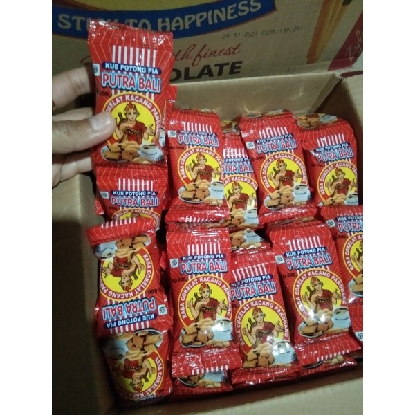 

PIA PUTRA BALI Snack Jadul per renteng isi 10pcs @ 8gr