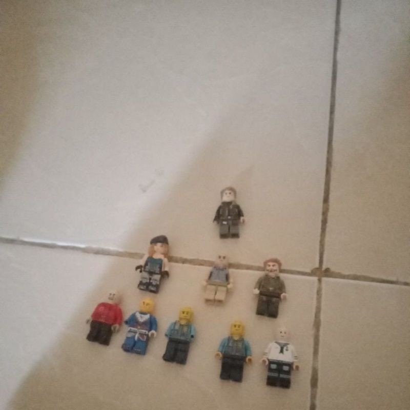 minifigure bekas