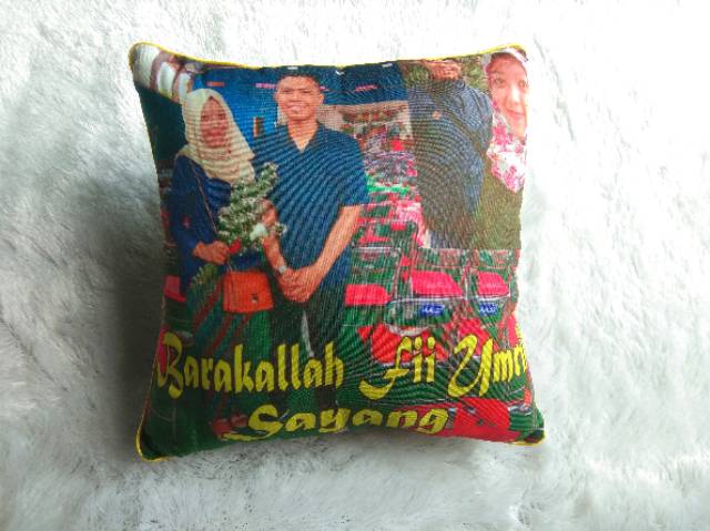 Bantal Foto Custom Wedding / Ultah / Wisuda