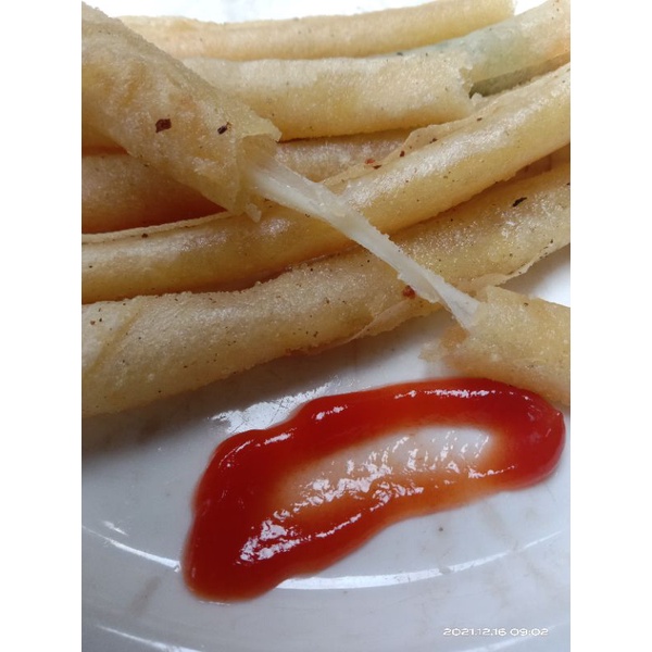 

lumpia isi Keju Mozarella isi 6 lumpia
