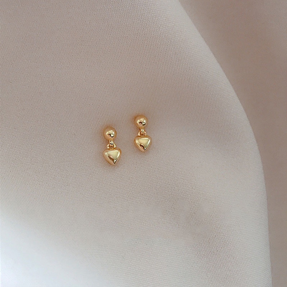 1 Pasang Anting Stud Liontin Hati Mini Warna Emas Untuk Wanita