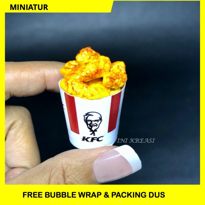 

MINIATUR TEMPELAN KULKAS CLAY KFC BUCKET + ISI MINIATUR AYAM GORENG