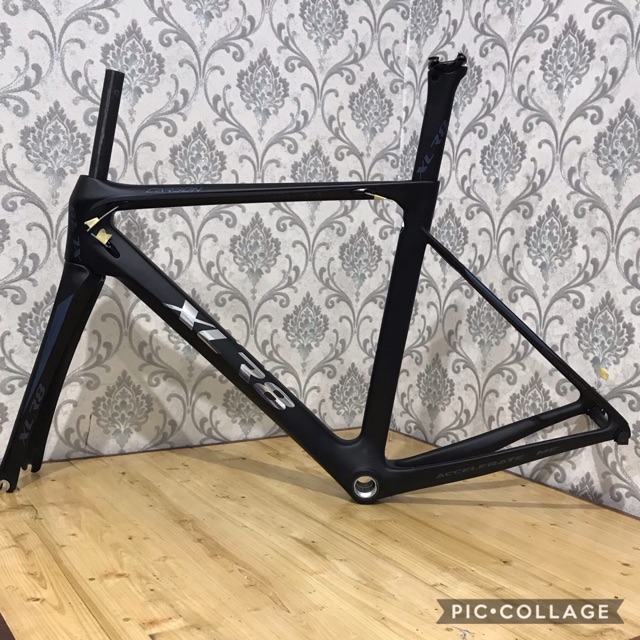 xlr8 carbon frame