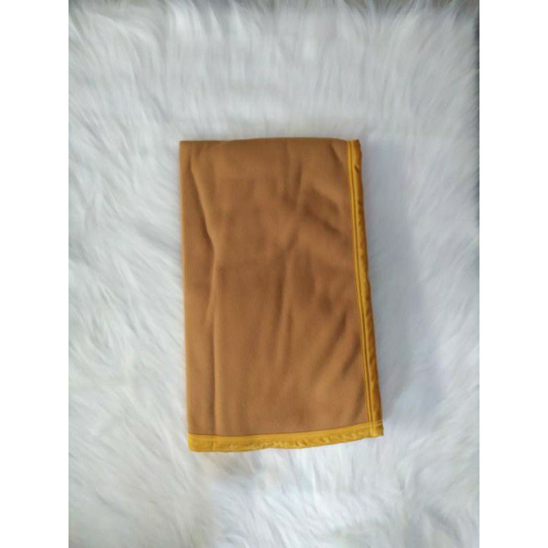 Selimut VICTORY krem beige hotel / motel / kost / asrama / homestay / guest house / oyo / red doorz 