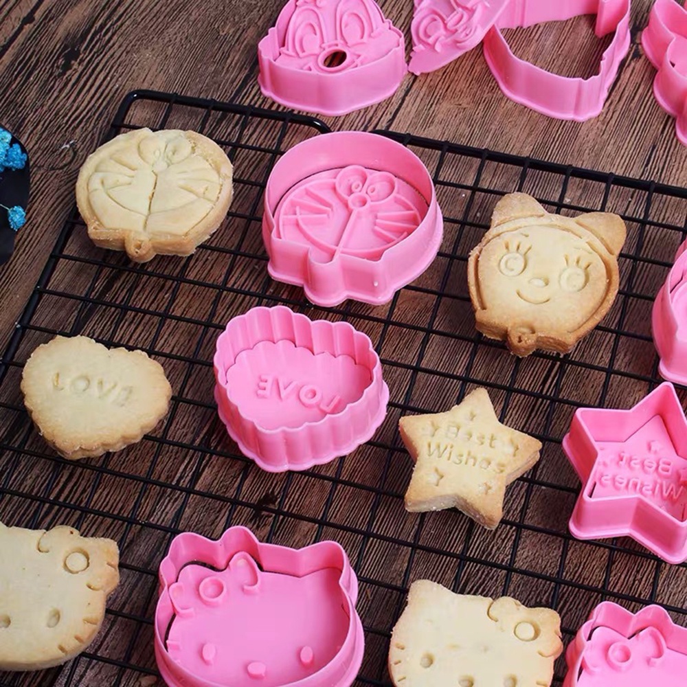 1 Pasang Cetakan Biskuit / Cookies / Kue Bulan Bentuk Karakter Kartun