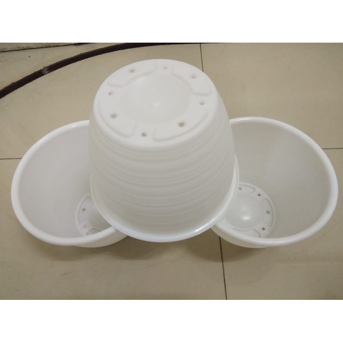 POT TANAMAN KEBUN BUNGAN KEMBANG/MEDIA TANAM KEBUN/EMBER POT PLASTIK PVC MURAH TEBAL 22CM/ EMBER POT TANAMAN BUNGA/ALAS TEMPAT BERTANAM/POT TANAMAN HIAS