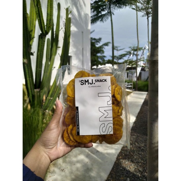 

KERIPIK PISANG MADU BY SMJFOODS.ID CAMILAN BY SEGO SAMBEL MBOK JUDES