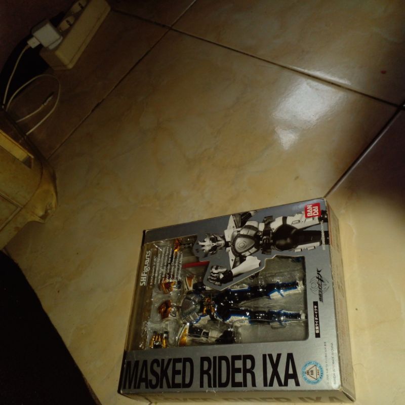 SHF Kamen Rider ixa