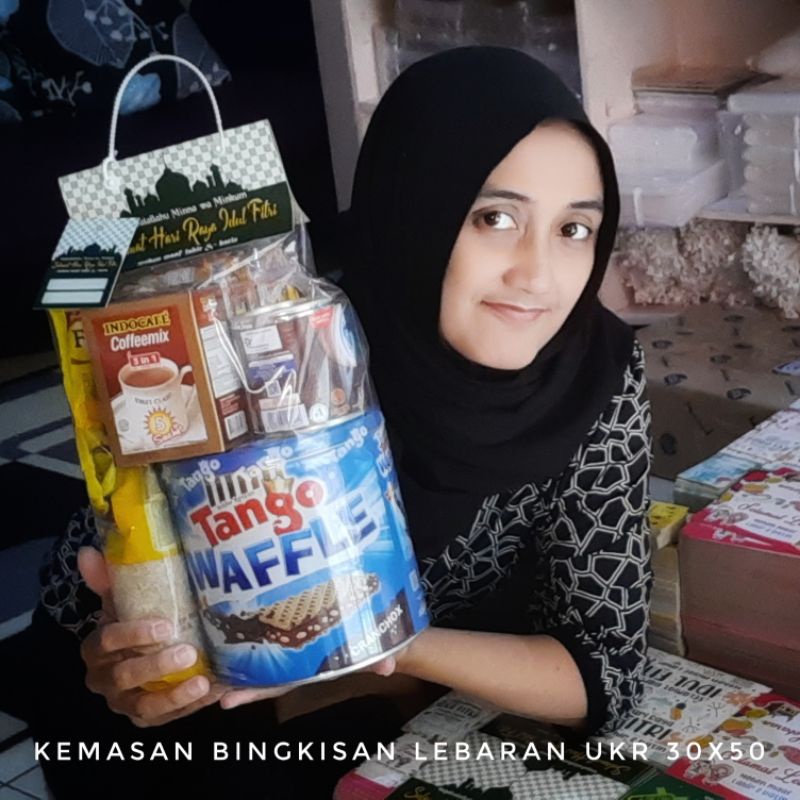 

plastik bingkisan lebaran ukuran 30 x 50 cm (1 pack) isi 10 pcs