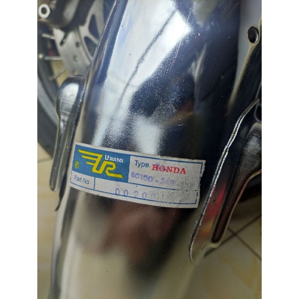 SPAKBOR BELAKANG GL100 GL125 URAMI SLEBOR BELAKANG GL100 GL125 URAMI BUKAN ORI