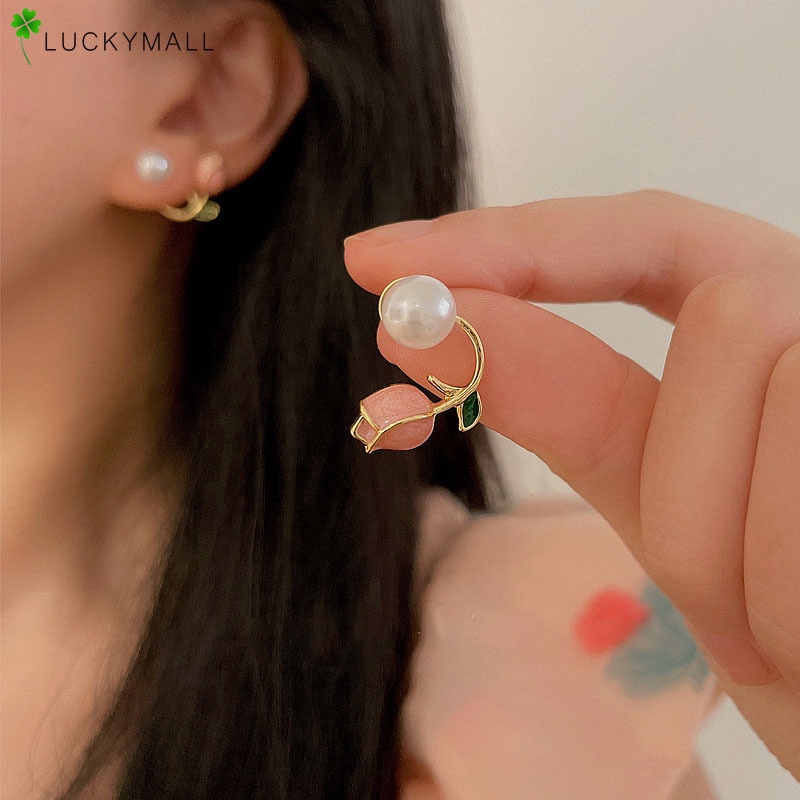 Anting Stud Bentuk Tulip Aksen Mutiara Warna Pink Gaya Korea Untuk Wanita