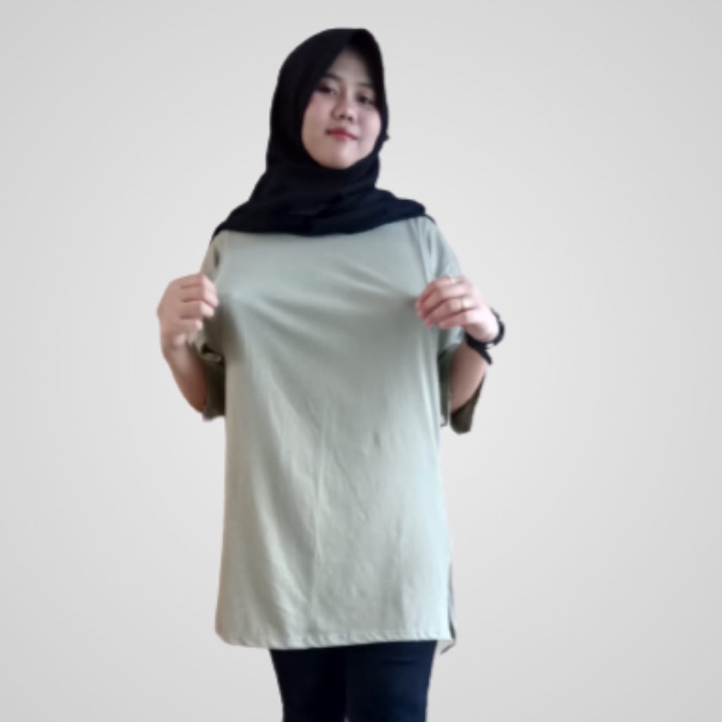 Kaos Oversize Wanita Polos Panjang Lengan  7/8