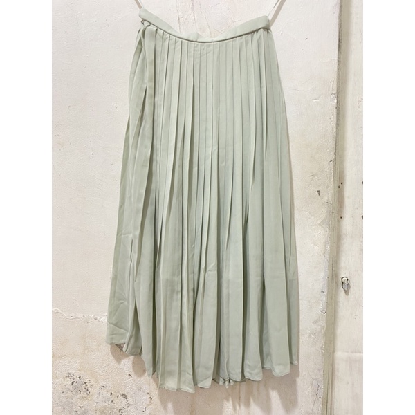 (Preloved) Skirt Uniqlo , rok uniqlo original plisket sifon