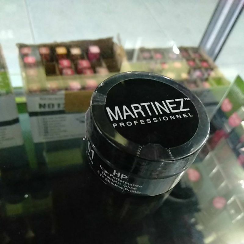 Martinez base eyeshadow