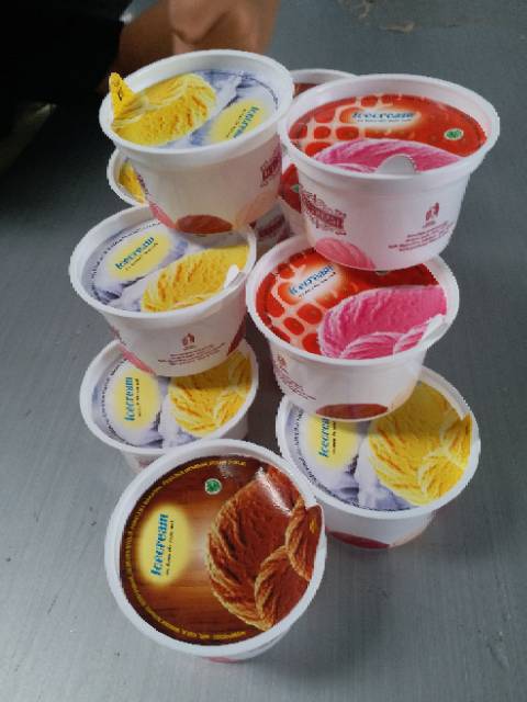 Cup es krim 90ml lengkap tutup sendok