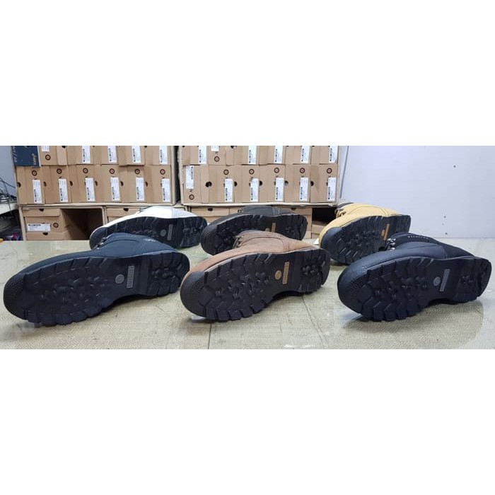 FIRETRAP Art Rhino booth