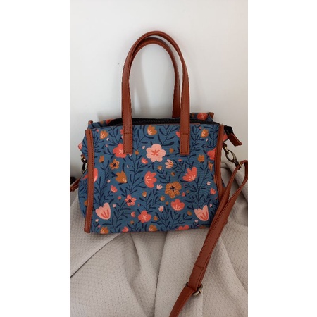 tasahim flower navy sling bag