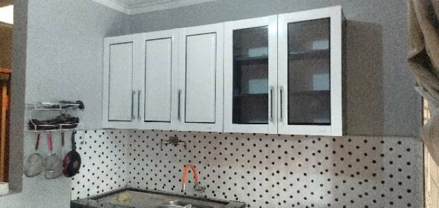 Lemari dapur atau kitchen set 2 pintu kaca