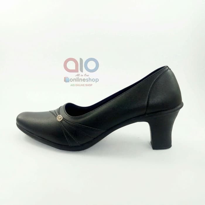 Aline Sepatu Pantofel Wanita Hak 7 Cm High Heels Formal Kerja Hitam Kilap AW22