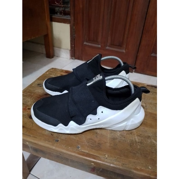 Sepatu Skechers DLT-A (Legit) Slip On