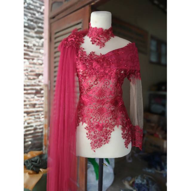 Kebaya wisuda modifikasi