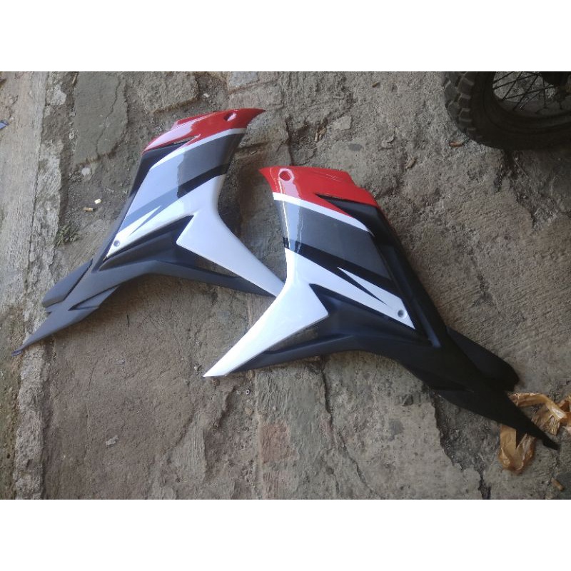 Sayap fairing CBR 150 r facelift k45g sepasang kiri kanan
