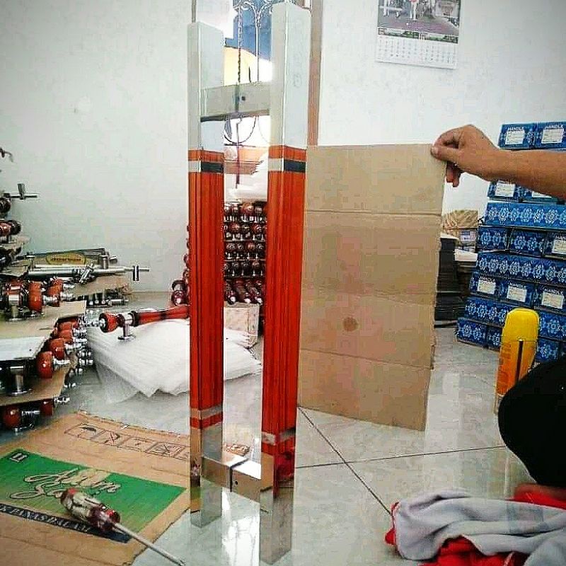 handle pintu minimalis / handle tembus / gagang pintu