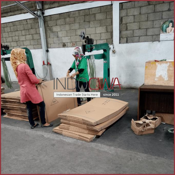 

Tp964776- Kardus Box Karton Polos Murah Uk45X35X30 R3573E3S