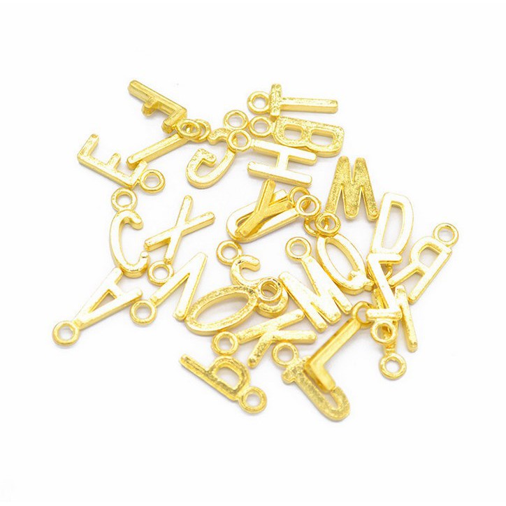 26Pcs / Set Liontin Huruf Alfabet Inggris Bahan Logam Alloy Ukuran 15x10mm Untuk Aksesoris Perhiasan Charms