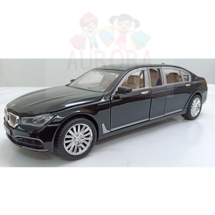 Diecast Mobil 1:24 BMW 760Li M929G PullBack Berjalan Nyala Lampu Suara