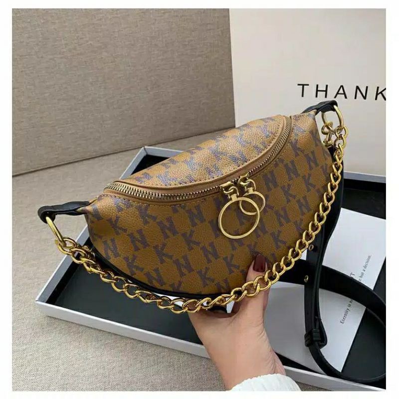 Tas Selempang Fashion import / Waistbag Import / Tas Dada wanita / Tas Murah