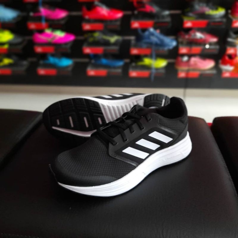 Sepatu Sneakers Running Adidas Galaxy 5 Black White Original