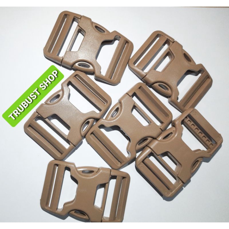 kunci sodok tas slot plastik buckle coklat muda/cream carbela ukuran 3.8cm jual /pack isi 60pcs