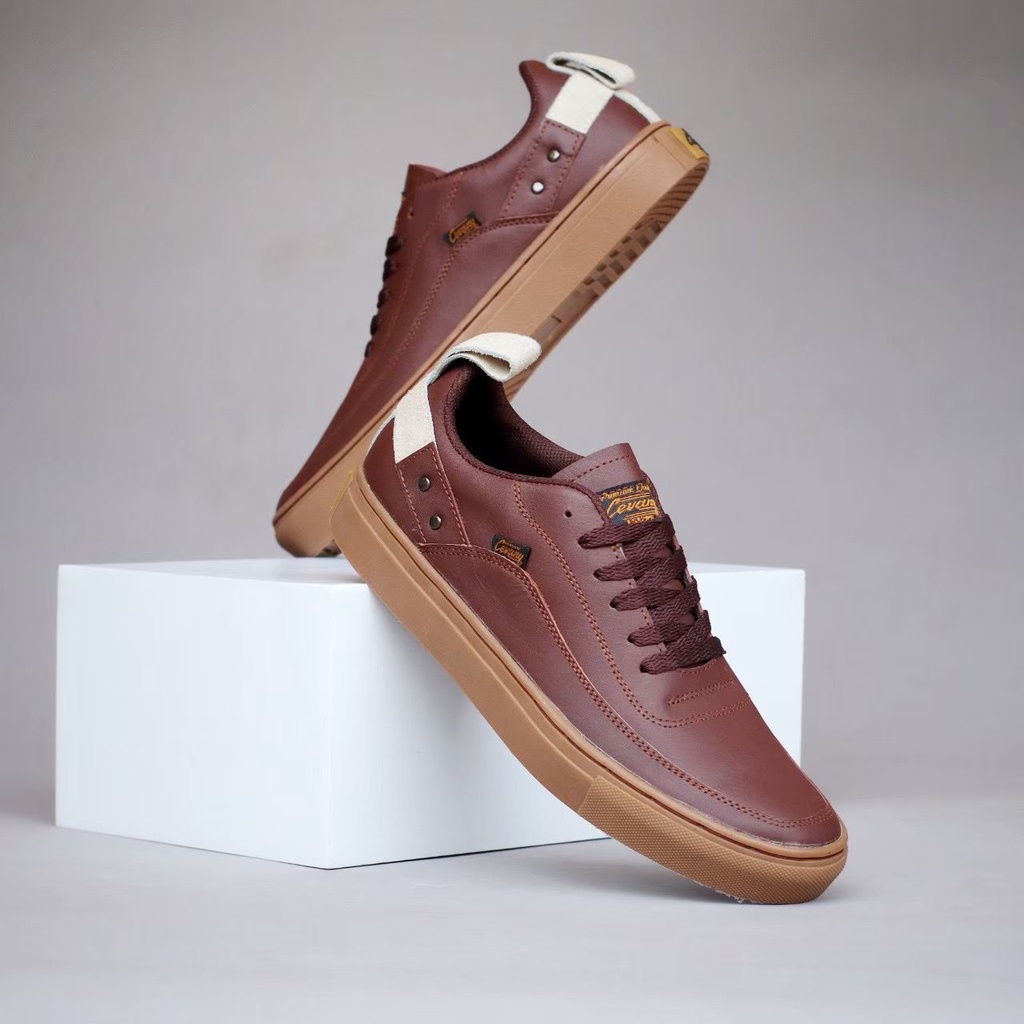 Sepatu Kasual Pria Sepatu Kulit Original Sepatu Nongkrong Keren Sepatu Santai Pria Sepatu Kerja Kant