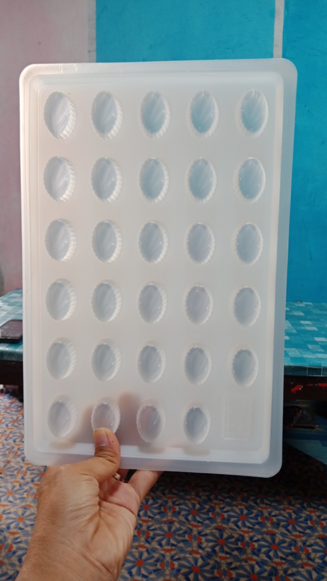 Cj Cetakan Coklat Puding Daun Oval 24 Cav Plastik