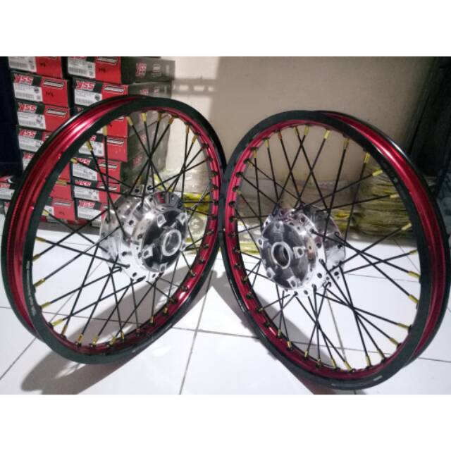 Sepaket Velg Tdr 2tone Jari Jari Ring 17 Motor Vixion Old Vixion New Komplit Pnp Shopee Indonesia