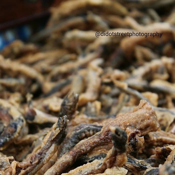 

KERIPIK IKAN BELUT PREMIUM ENAK ASLI GURIH DA45