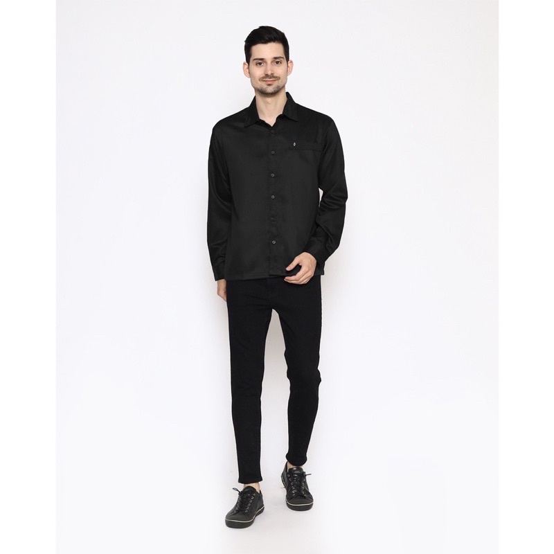 kemeja pria hitam panjang polos basic slimfit body street