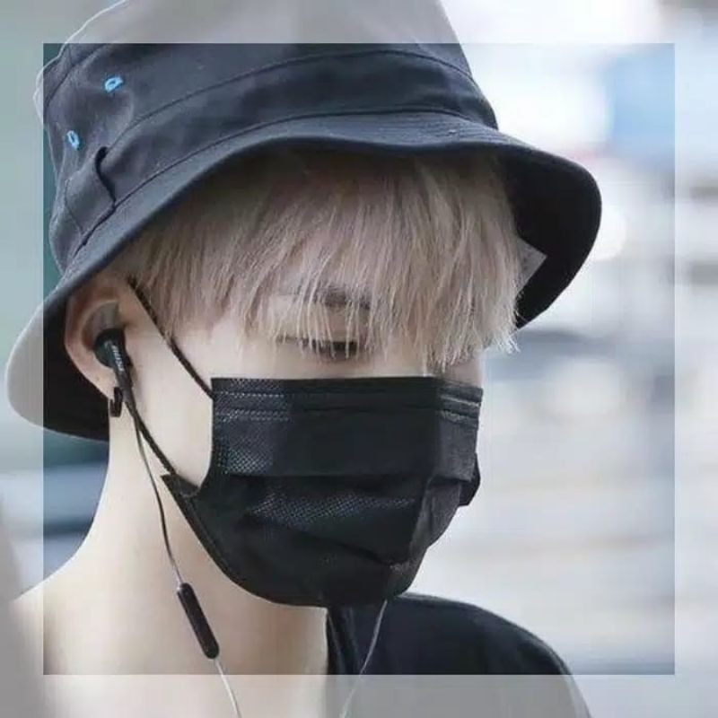 masker earloop alkindo hitam (korean idol) 3ply